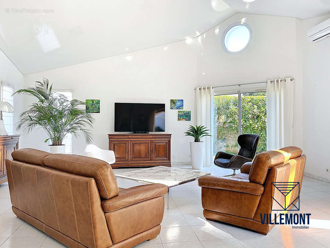 Pièce de vie  - Maison à PEROLS