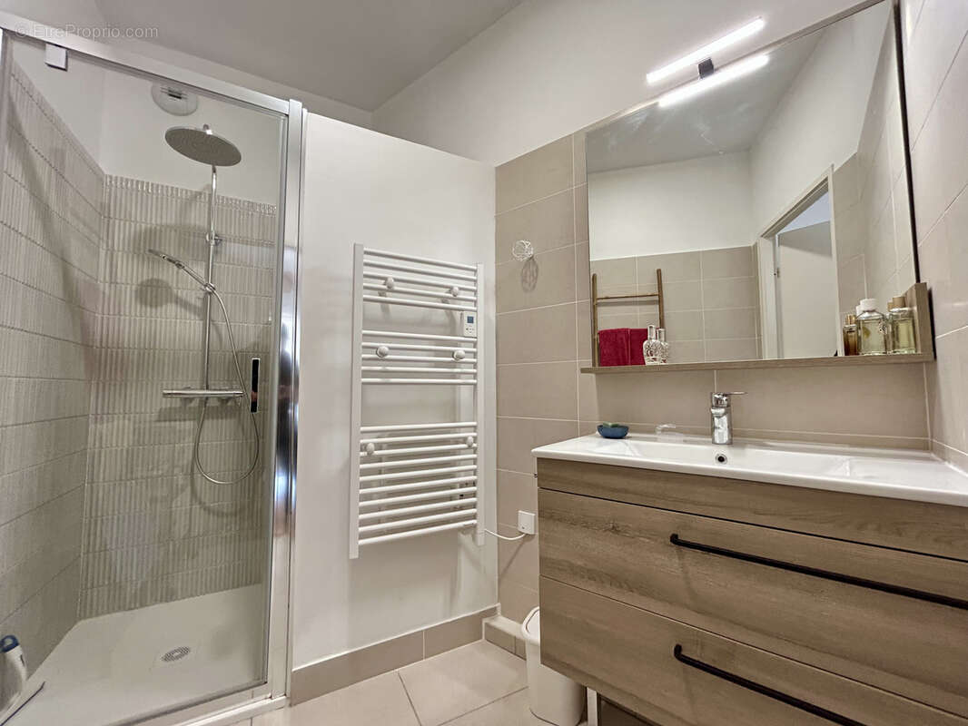Appartement à MARSEILLE-8E