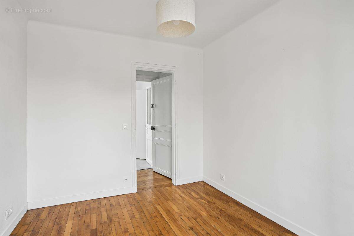 Appartement à PARIS-20E