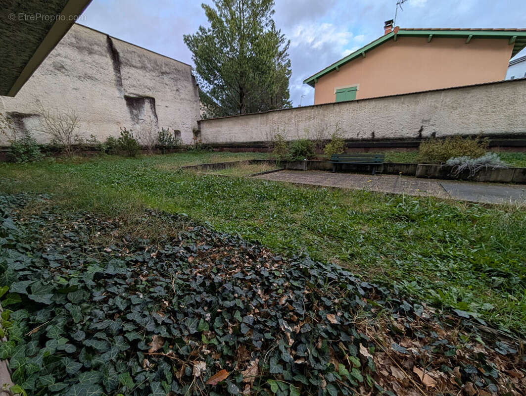 Exclusivité - T1 bis avec cave et possibilité garage - Grange Blanche - photo 5