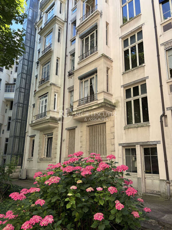 Appartement à LYON-6E