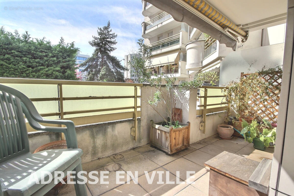 Appartement à LEVALLOIS-PERRET