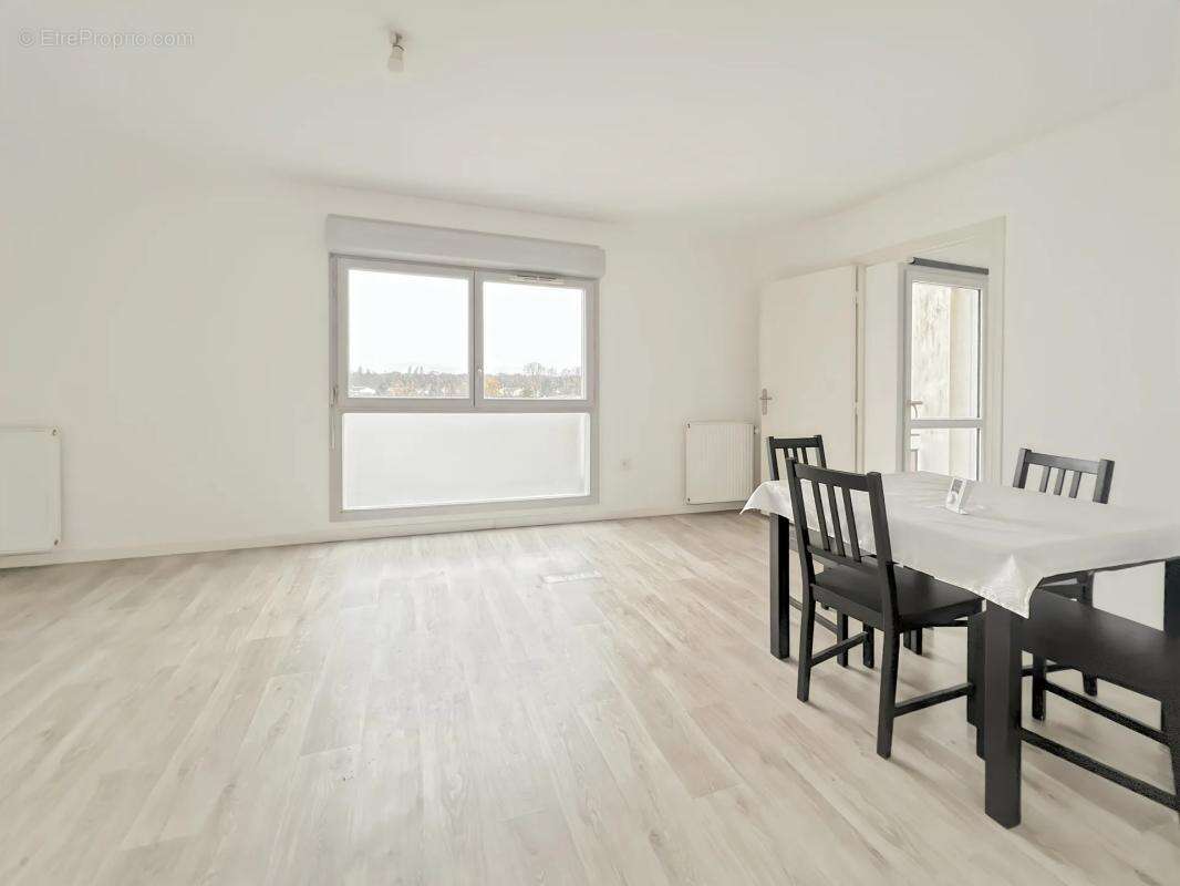 Appartement à ROISSY-EN-BRIE