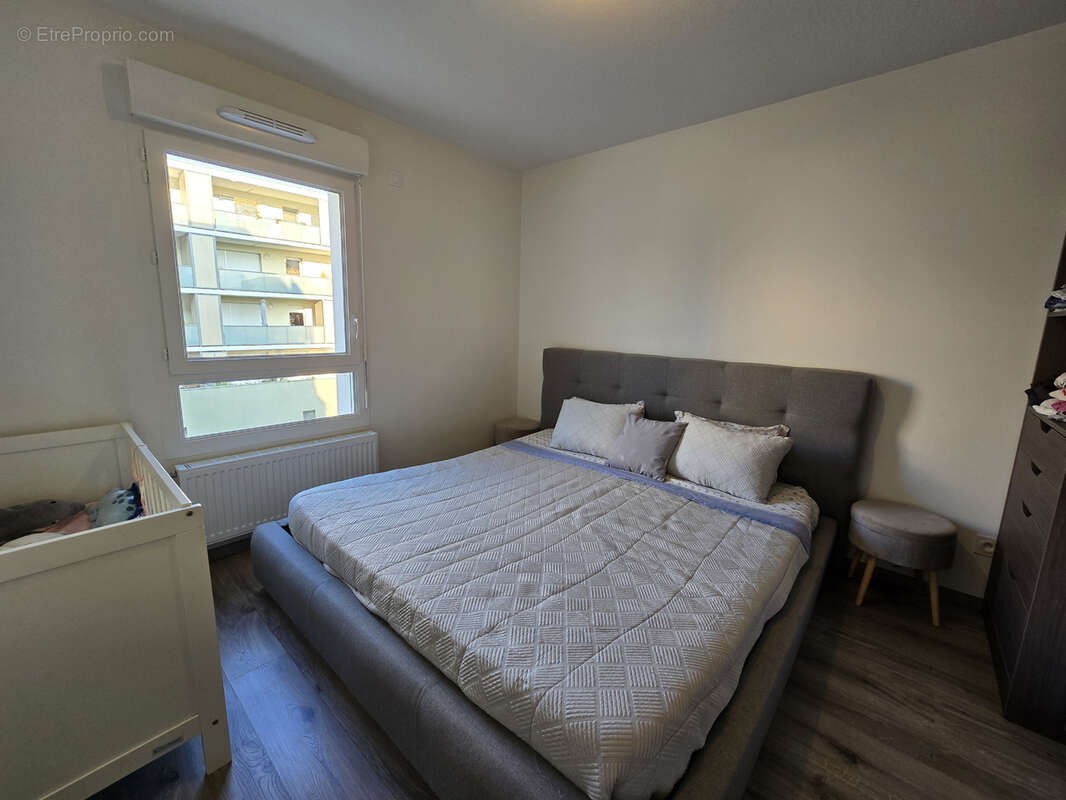 Appartement à SAINT-MARTIN-D'HERES