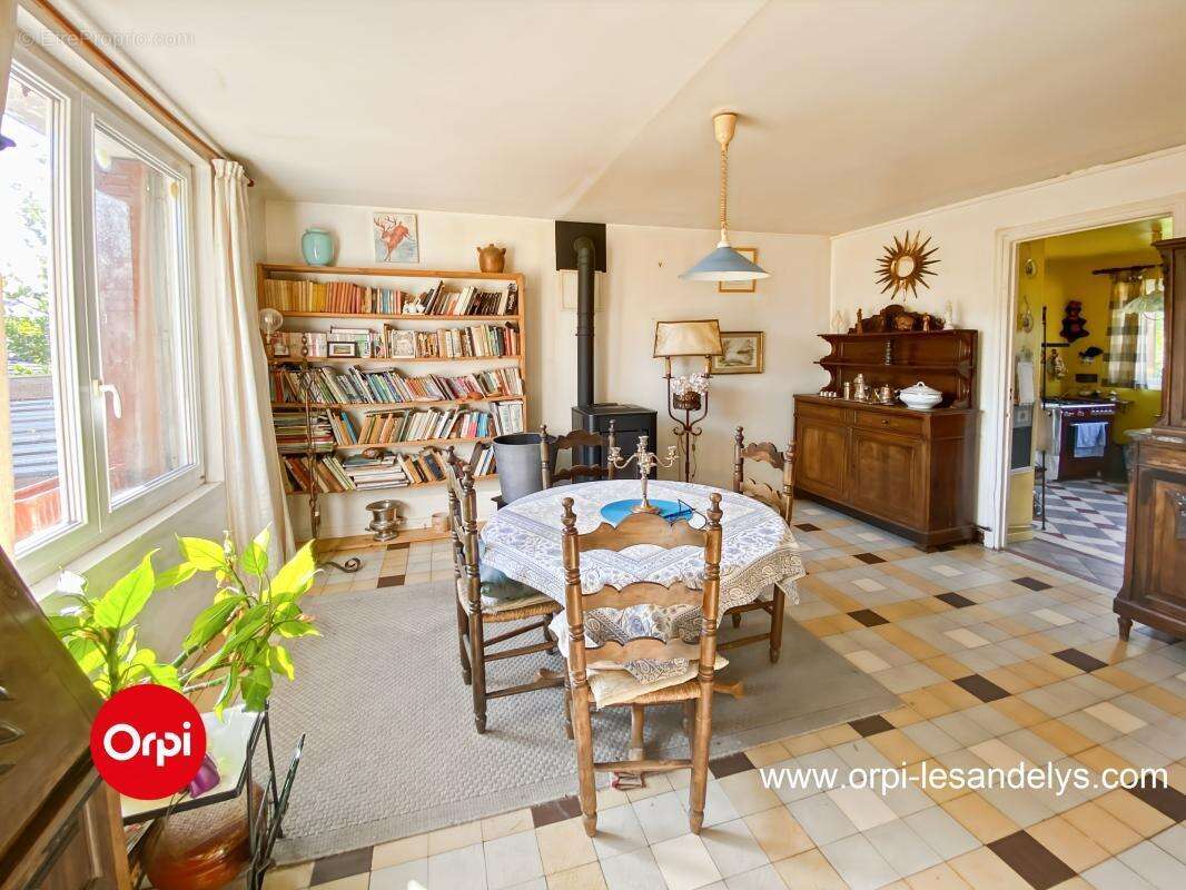 Maison ancienne   2 chambres + grange terrain 1908 m² - photo 6