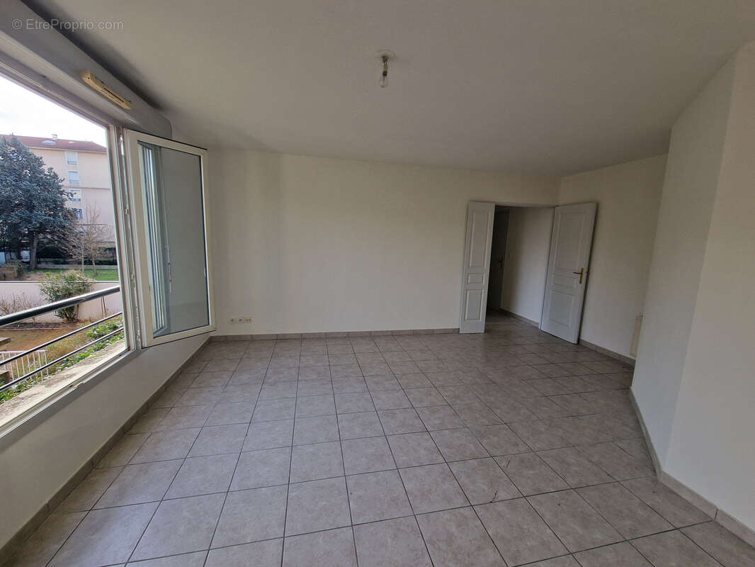 Appartement à LYON-8E