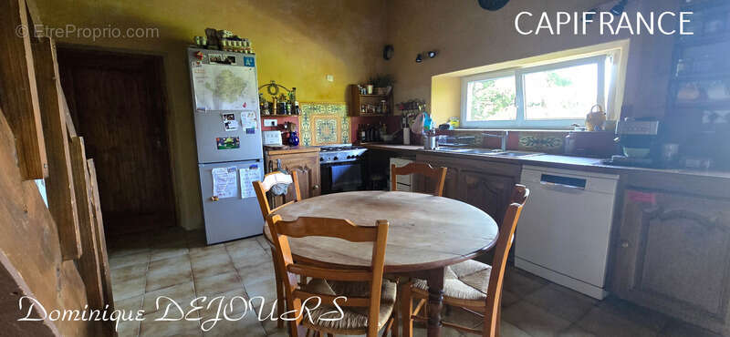 Maison à SAINT-SAUVEUR-DE-MONTAGUT