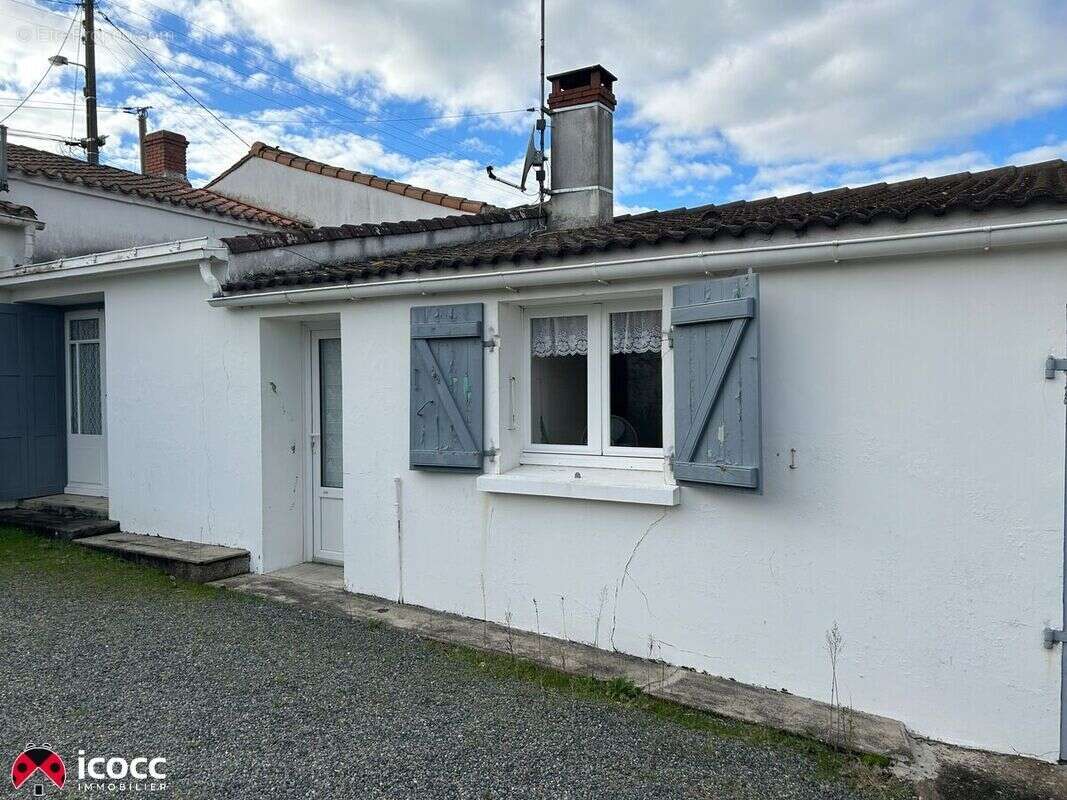 Maison 131 m² à L'aiguillon-Sur-Mer  - photo 9