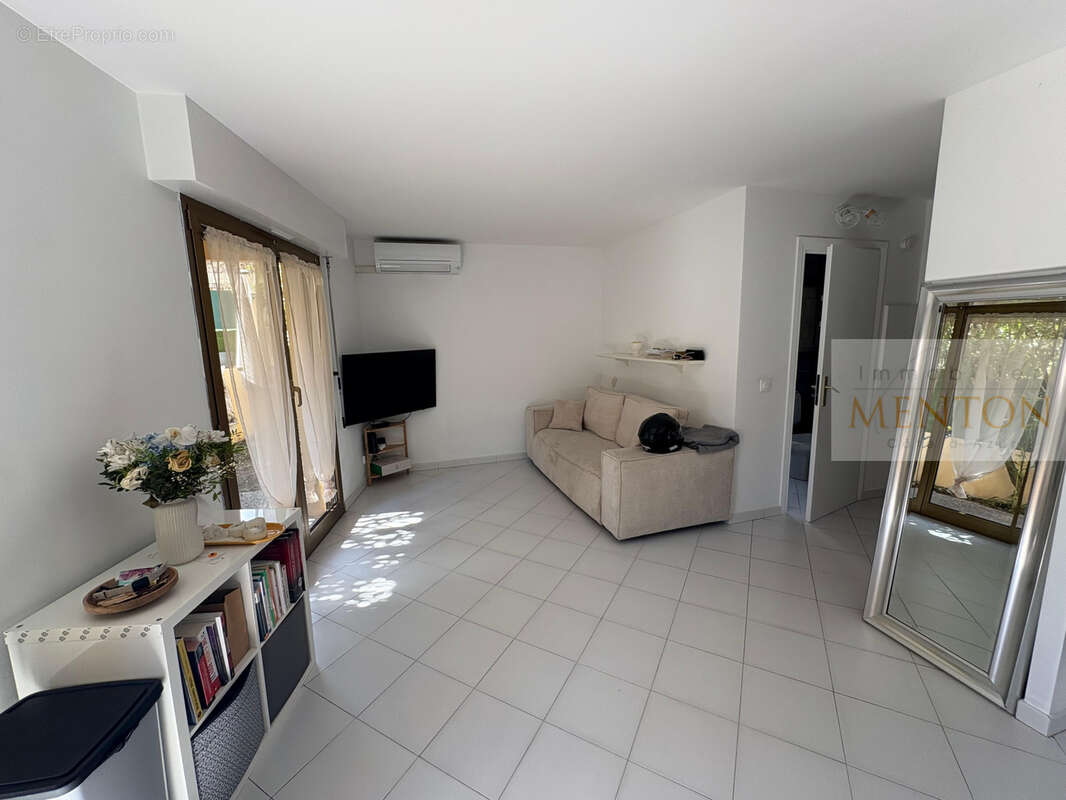 Appartement à ROQUEBRUNE-CAP-MARTIN
