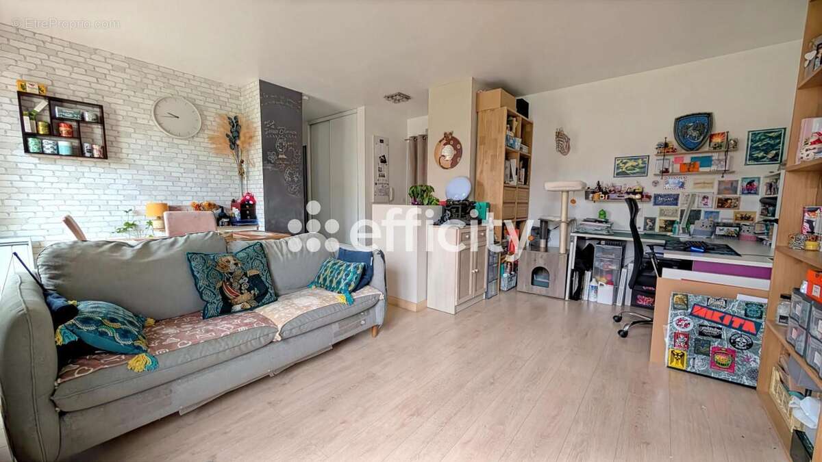 Appartement à TORCY