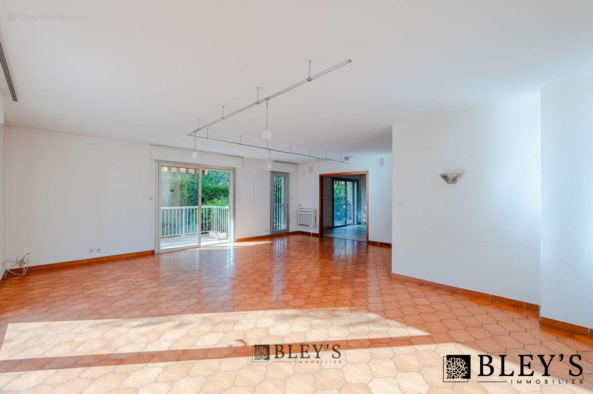 Appartement à MARSEILLE-12E