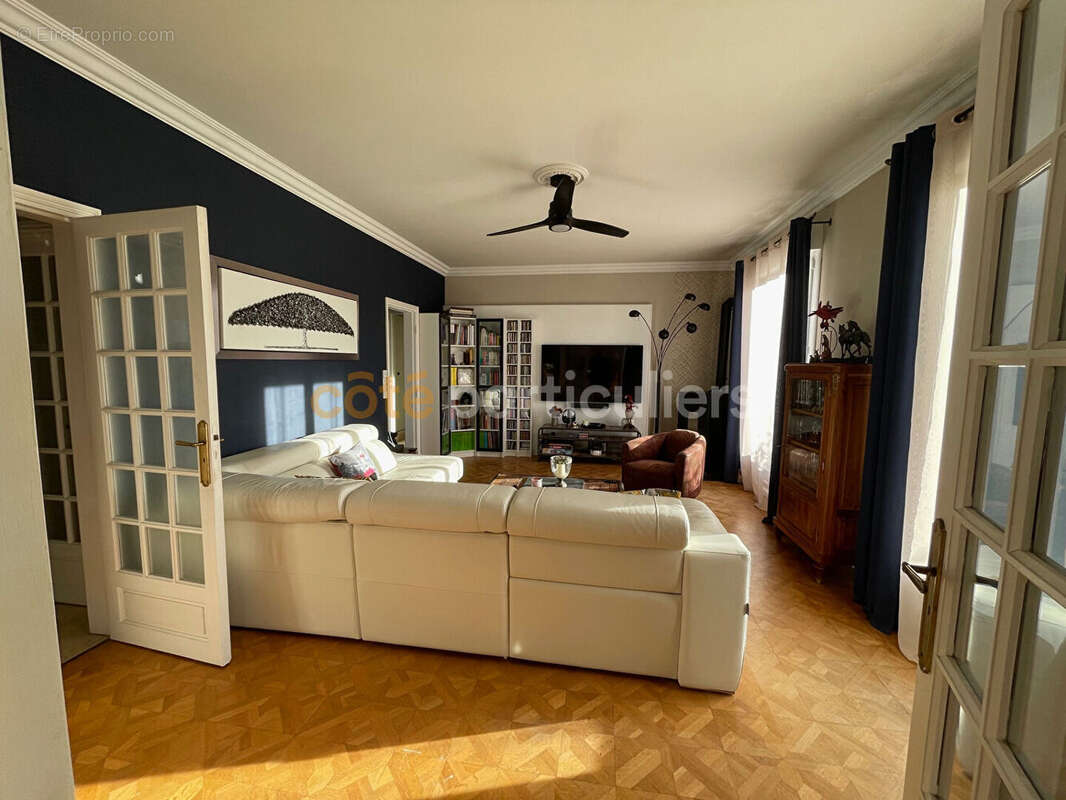 Grande maison,  bien située avec 8 chambres - photo 3