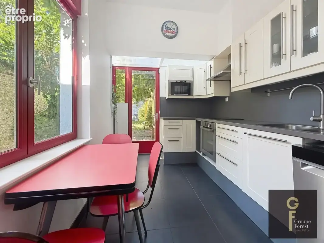 Maison 8 pièces 167 m² à vendre à La Madeleine (59110) - photo 5