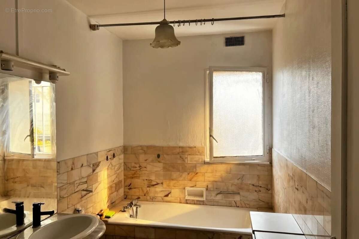Appartement à SAINT-MAUR-DES-FOSSES