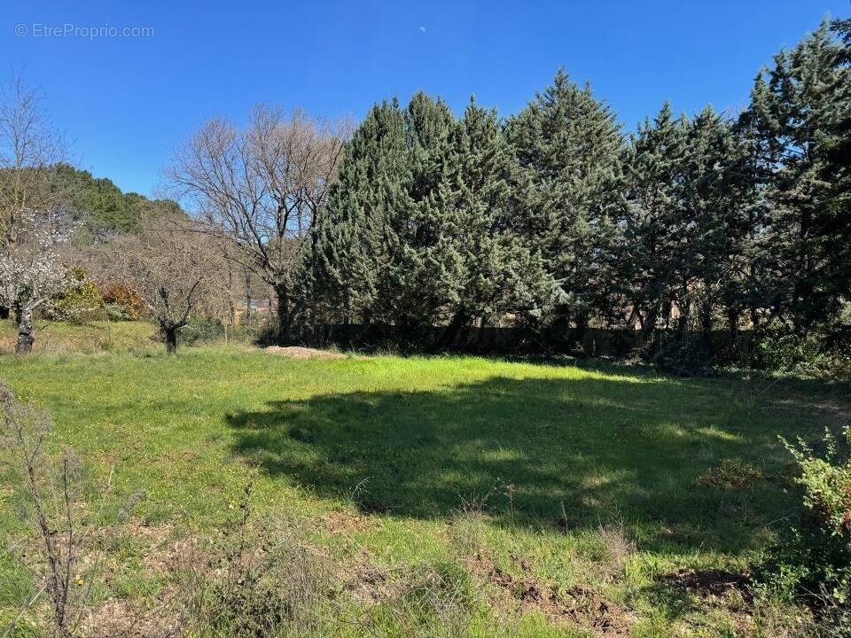 Terrain à ROUSSILLON