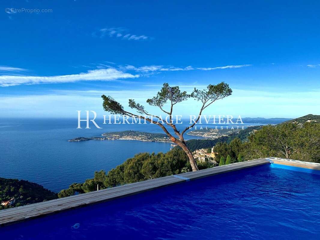 Maison à EZE