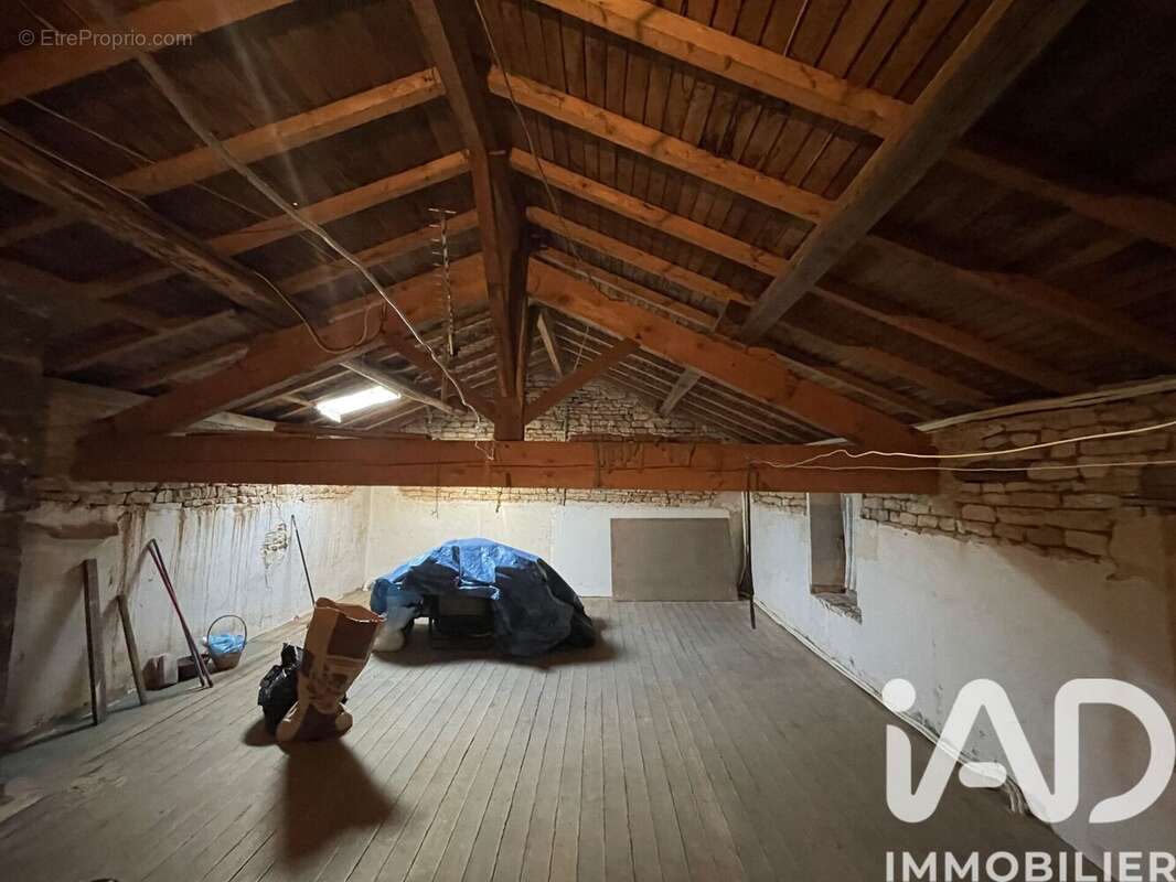 Photo 9 - Maison à MAIRE-LEVESCAULT