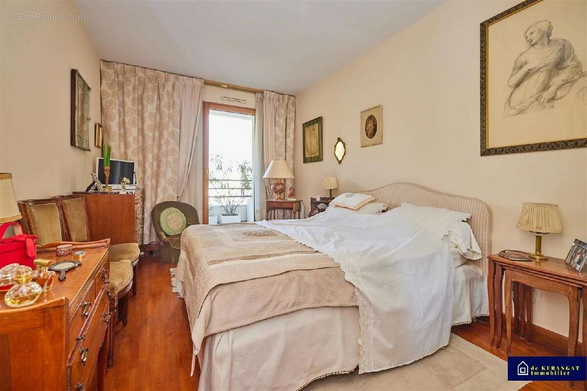 Appartement à LE PLESSIS-ROBINSON