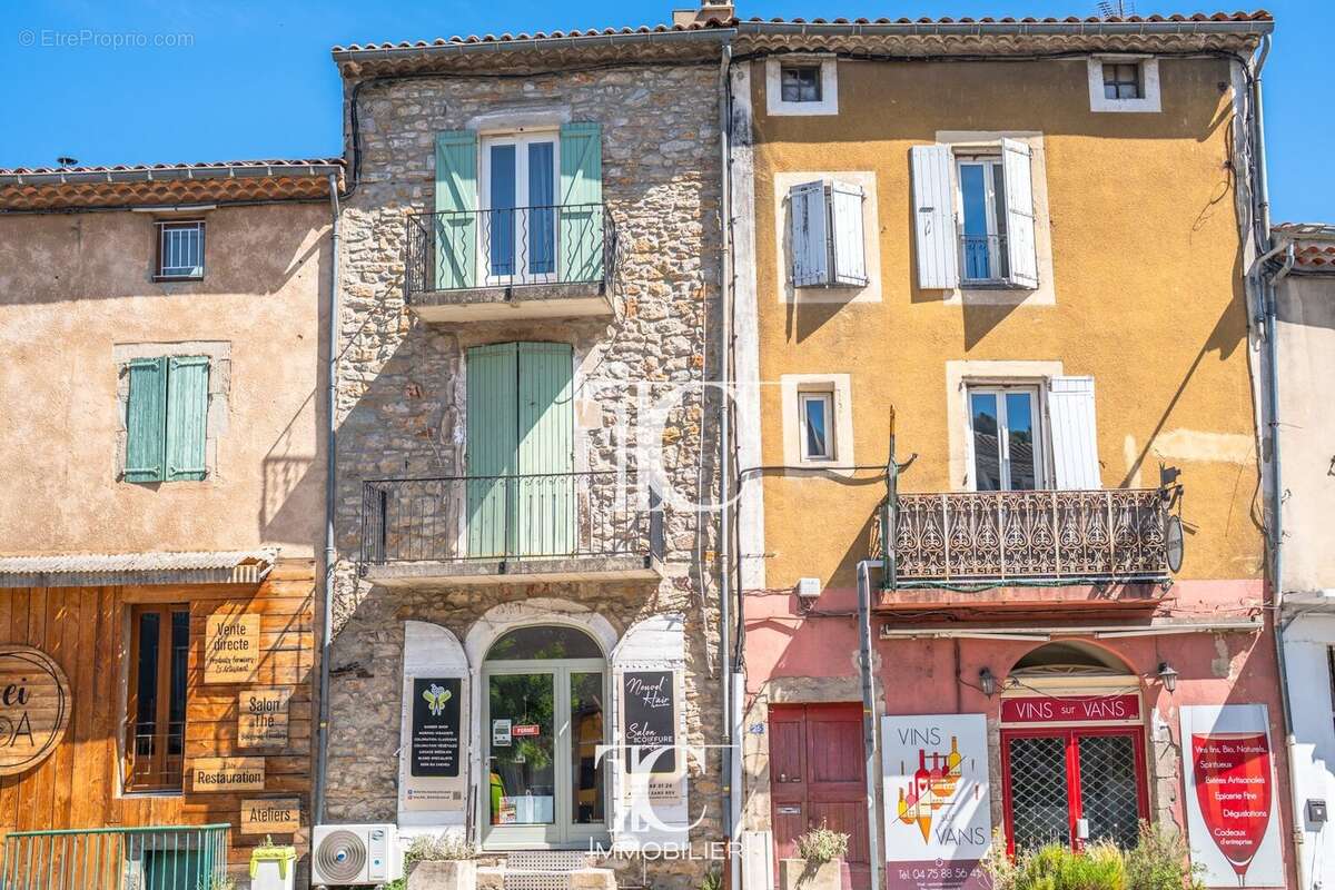 Appartement à LES VANS