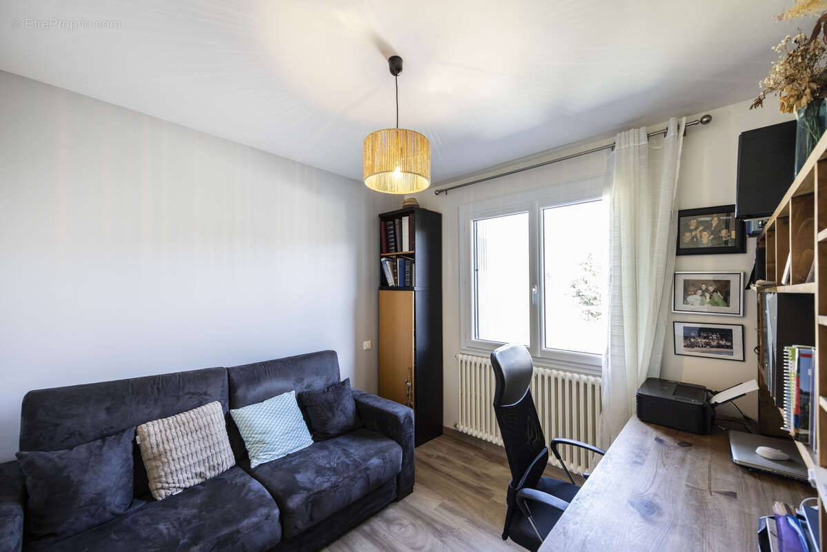 Maison à BRISON-SAINT-INNOCENT