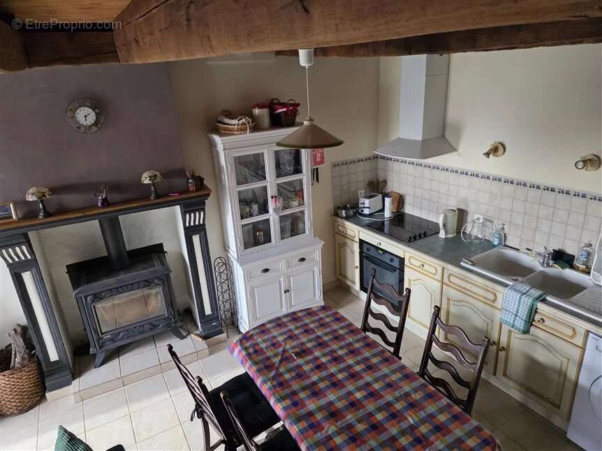 Maison à DOMPIERRE-LES-EGLISES