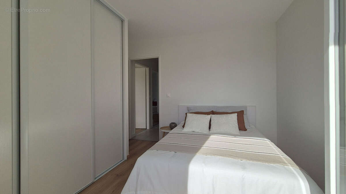 Appartement Saint Martin D Heres 5 pièce(s) 108 m2 - photo 8