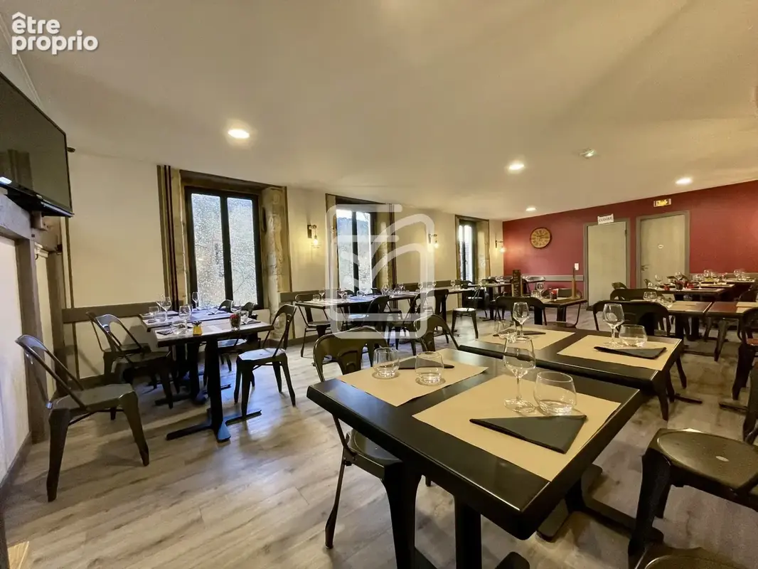 Ensemble immobilier et commercial - hotel restaurant et maison de ville - photo 10