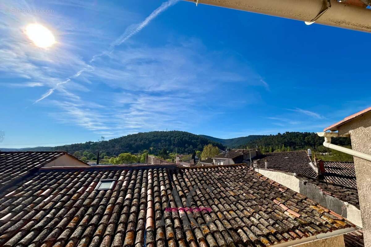 Maison à SAINTE-ANASTASIE-SUR-ISSOLE