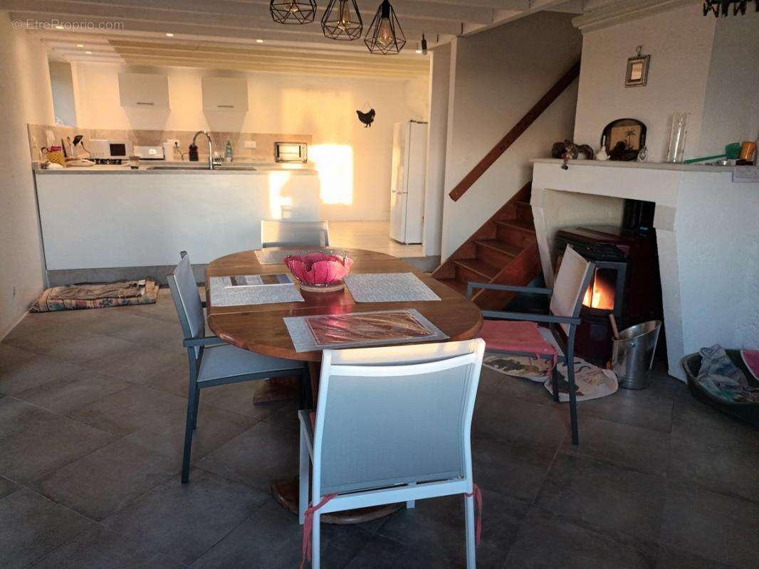 Maison à CHENAC-SAINT-SEURIN-D'UZET