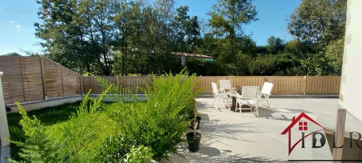 Maison à FOUGEROLLES