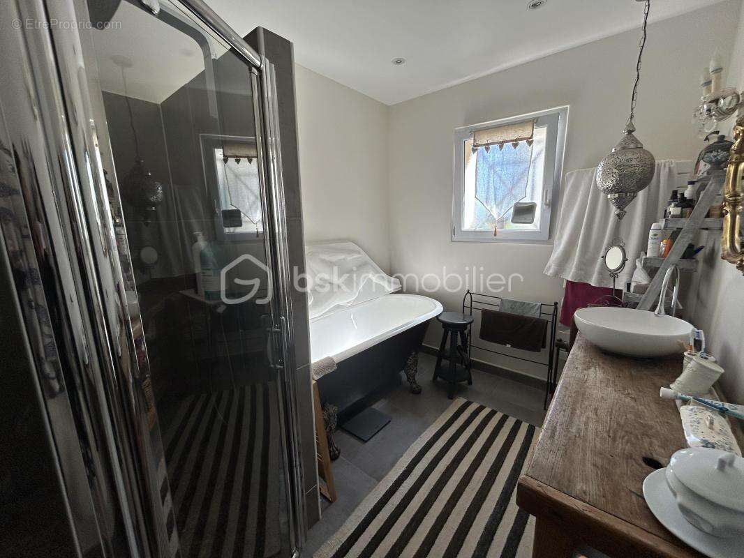 Maison à SAINT-AIGULIN