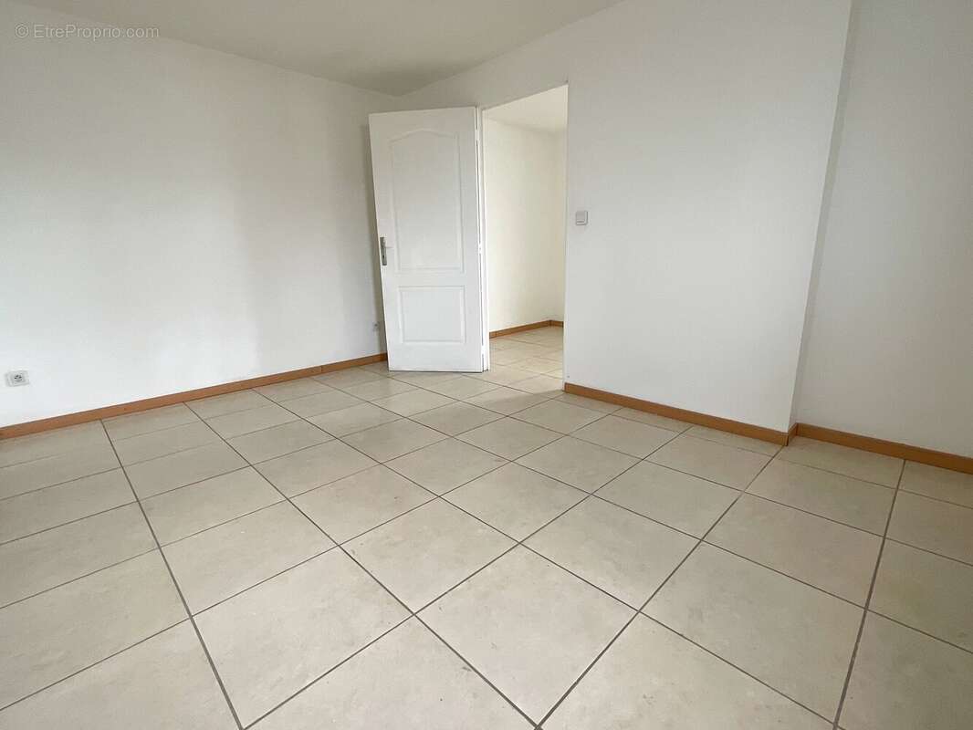 Maison à LES AVIRONS