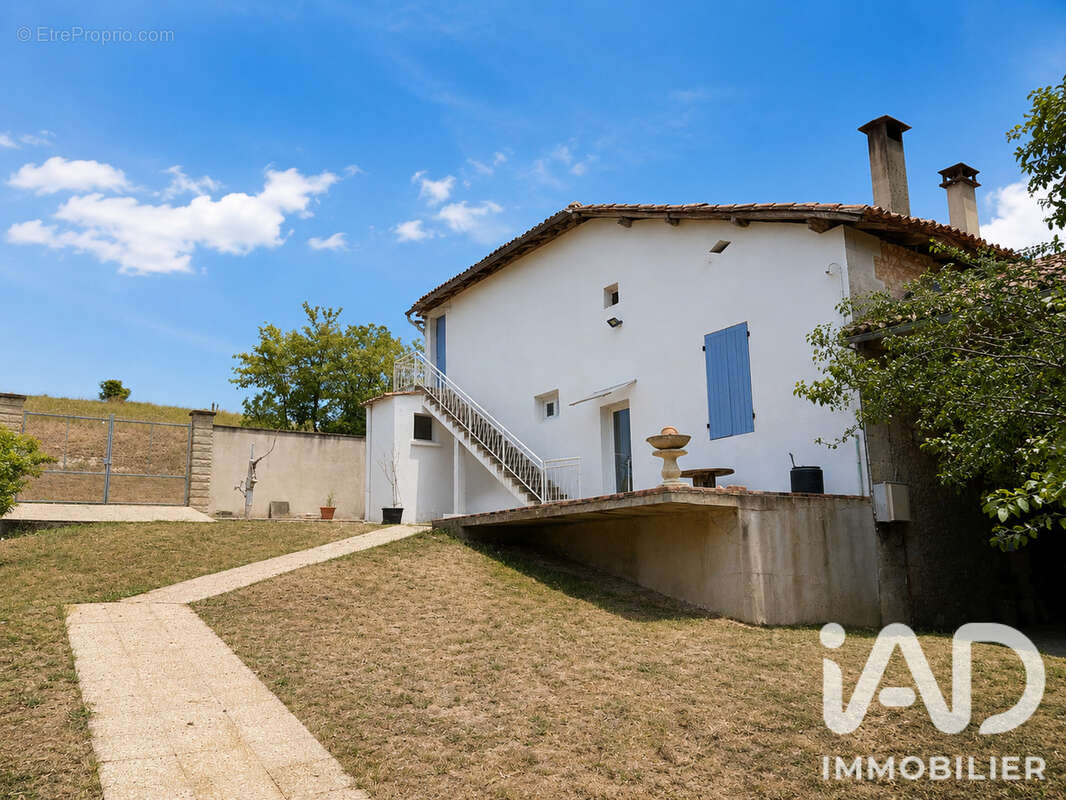 Maison 172 m² à Saint-Palais-De-Negrignac  - photo 4