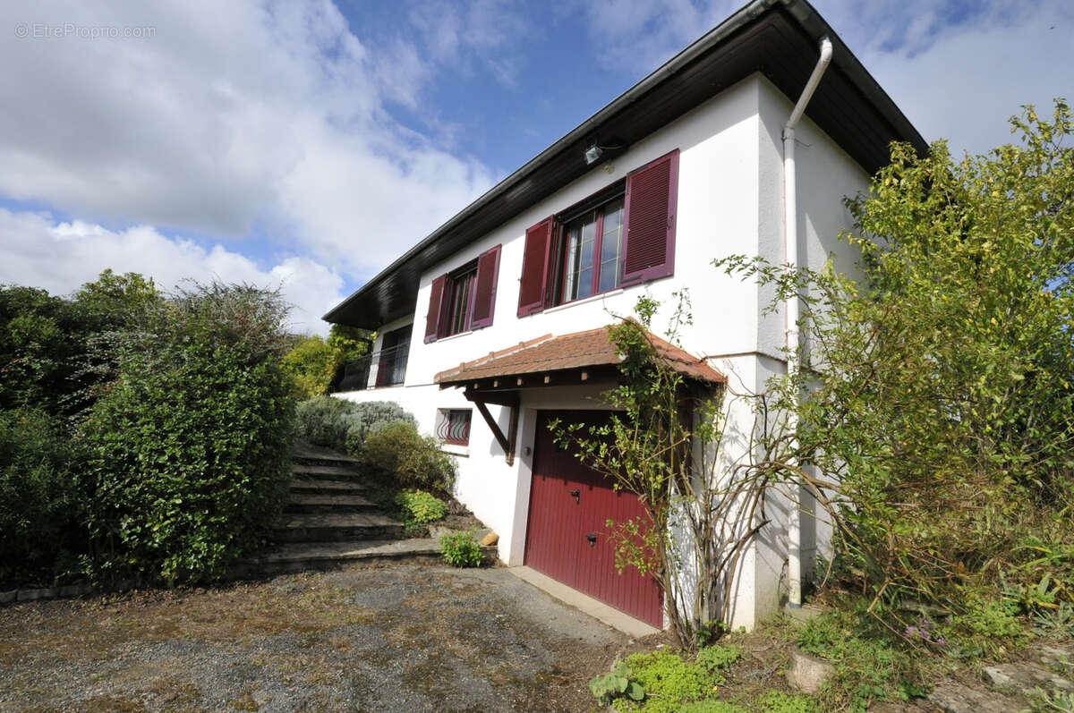 Maison à SAINT-PRIEST-SOUS-AIXE