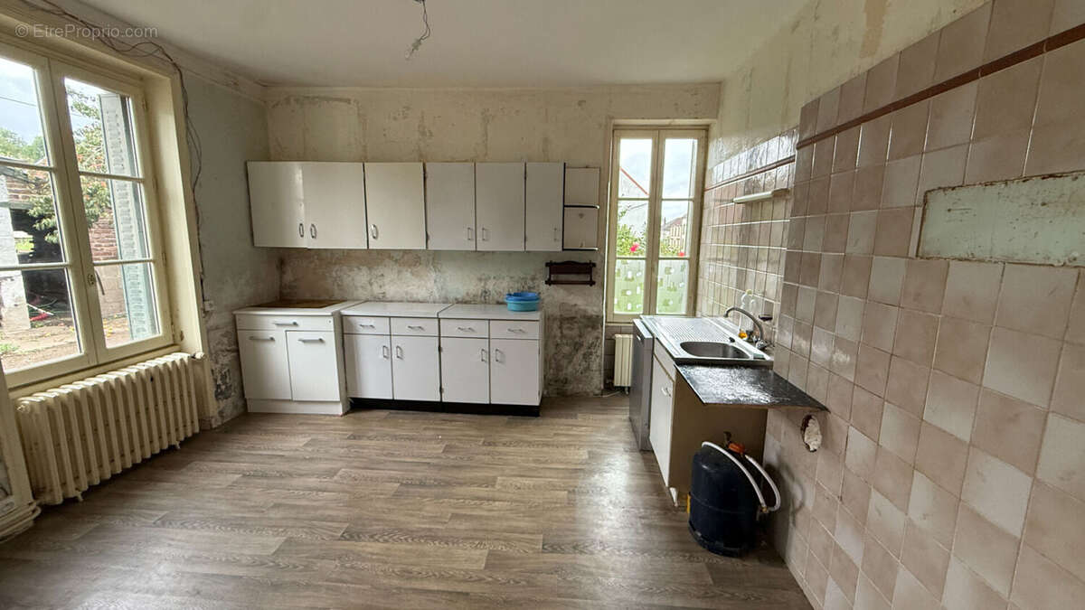 Maison à LAVAVEIX-LES-MINES