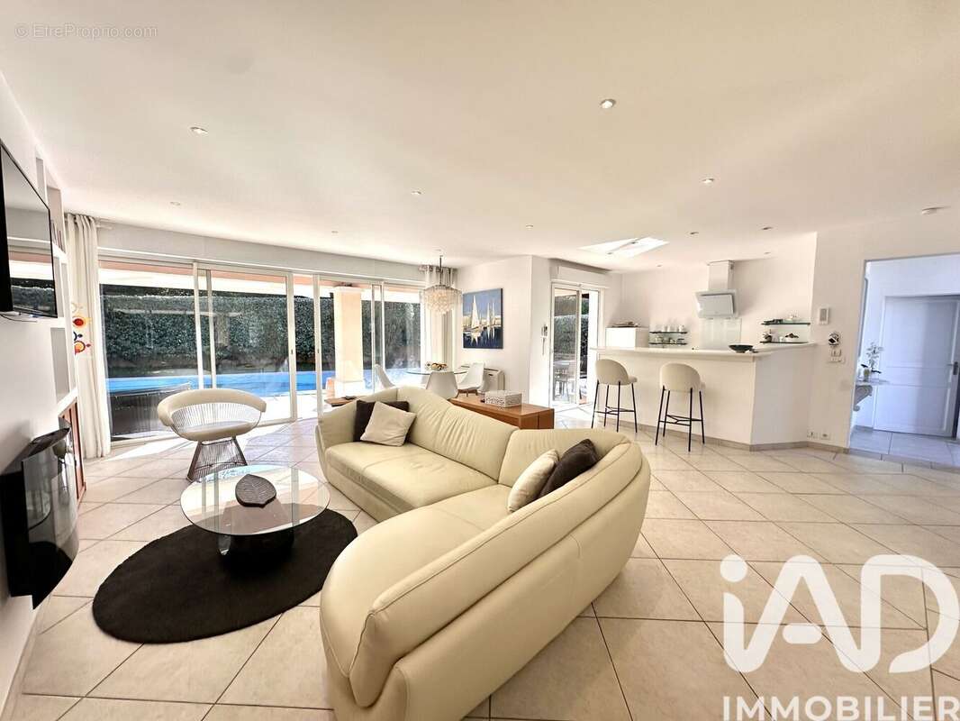 Maison 128 m² à Sainte-Maxime  - photo 4