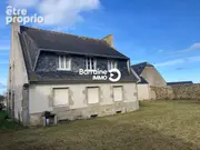 Maison à PLOUGOULM
