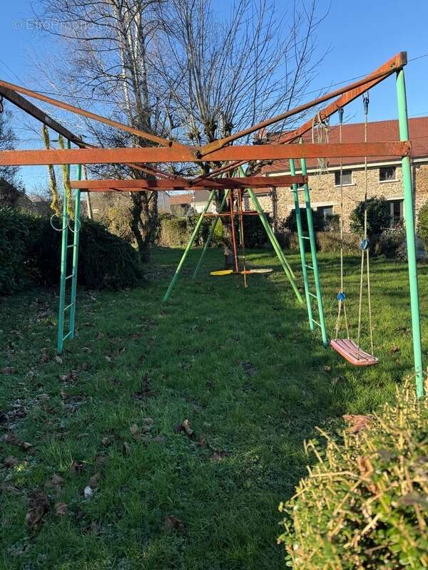 Maison à SAINT-SULPICE-LE-DUNOIS