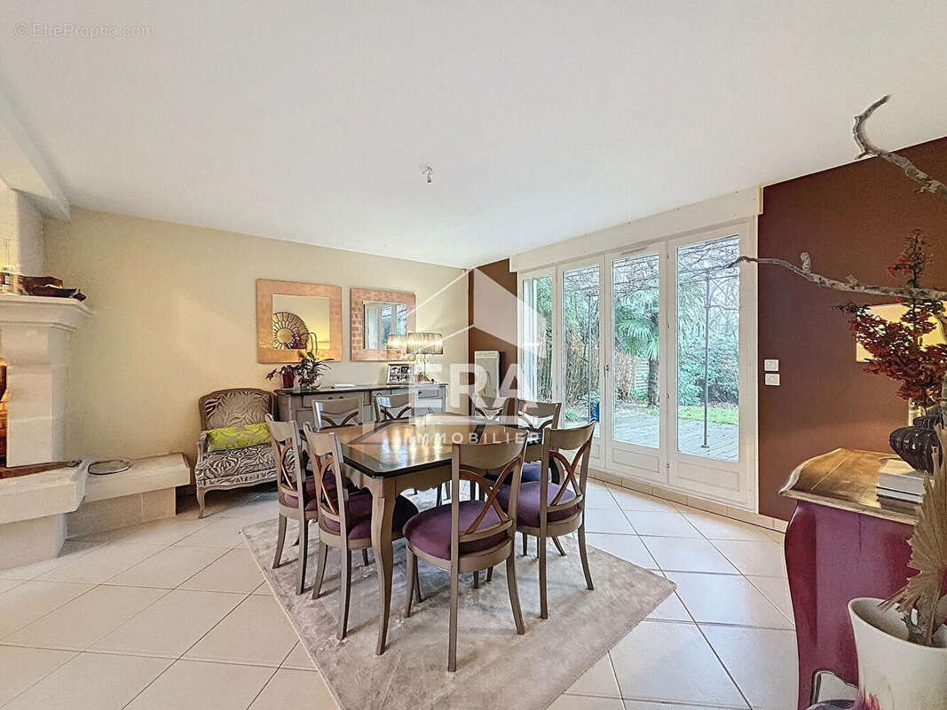 Maison à NEUVILLE-SUR-OISE