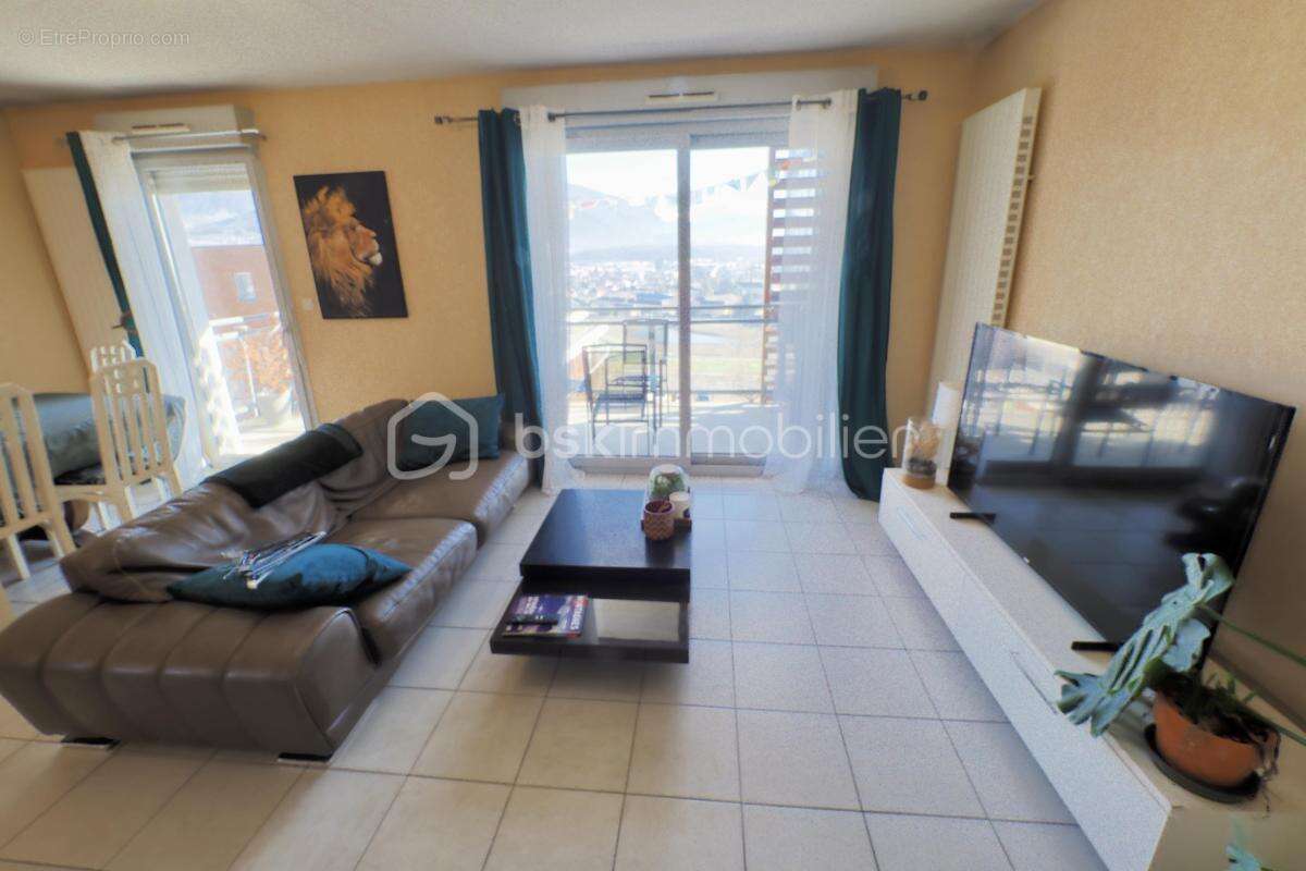 Appartement à BASSENS