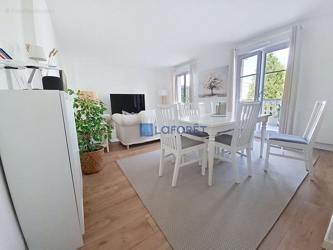 Appartement à SERRIS