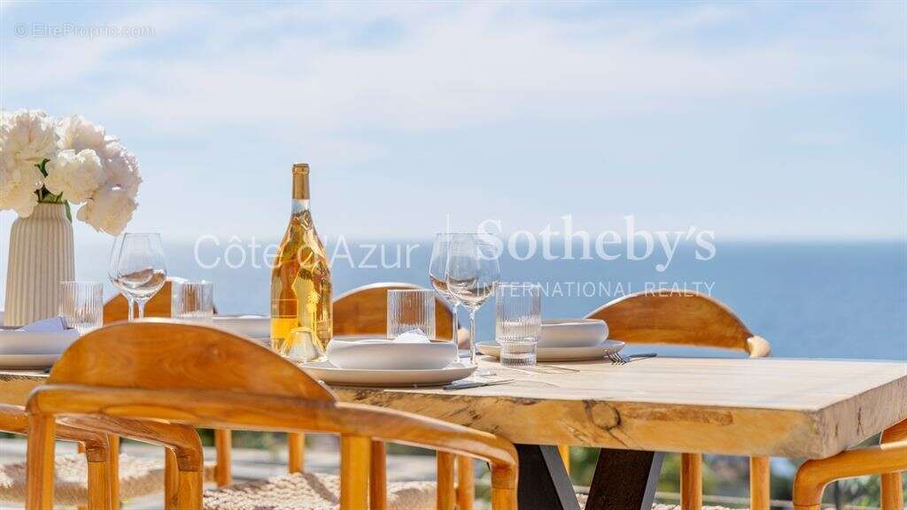 Maison à LES ISSAMBRES