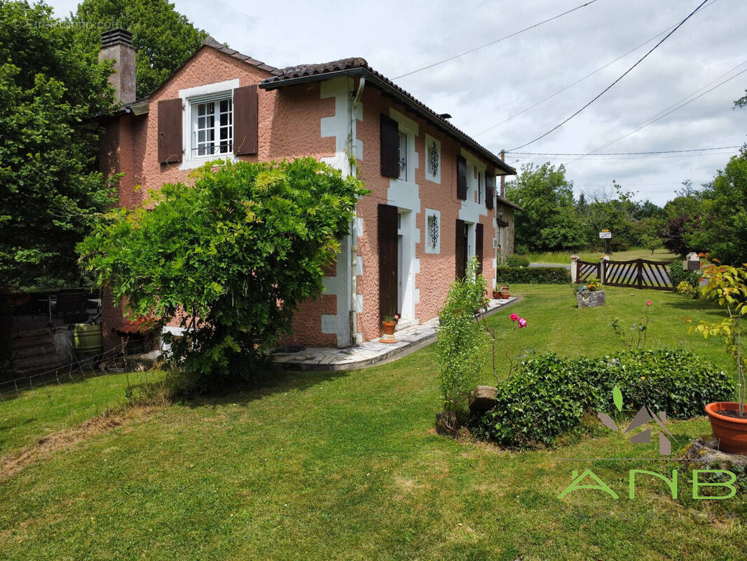 Maison à ECURAS