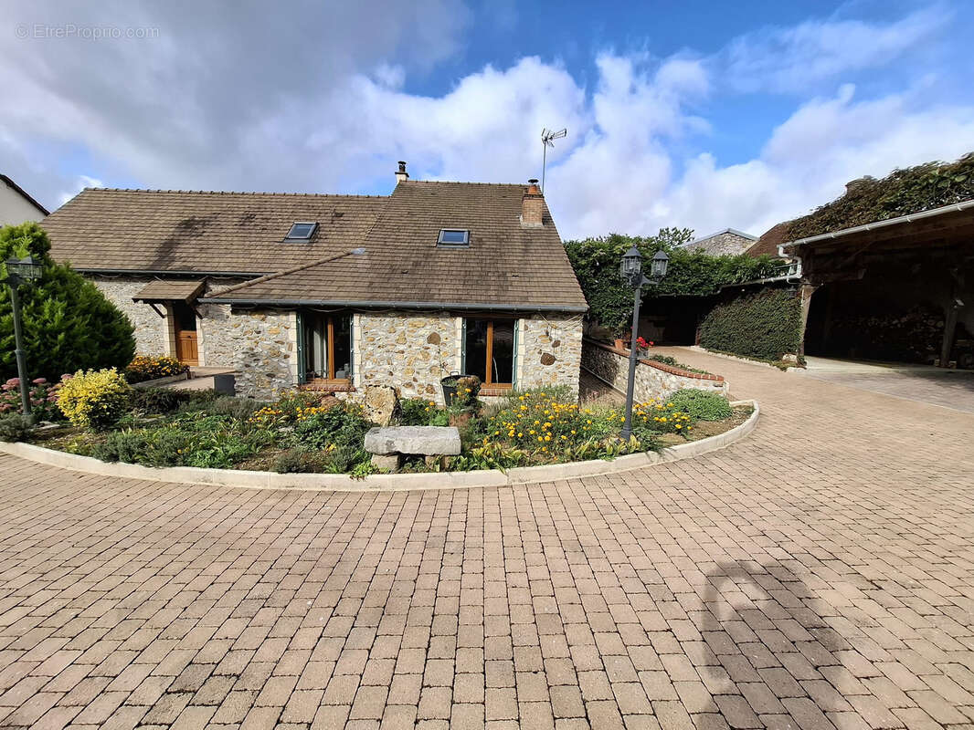 Maison à MONTMIRAIL