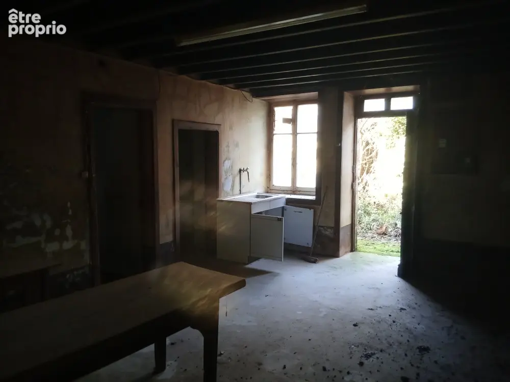 A ORGLANDES, maison en pierre, avec dépendances, à rénover - photo 4