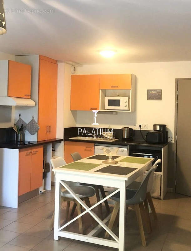 Appartement à GREOUX-LES-BAINS