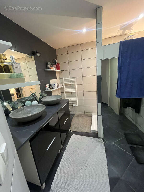 Appartement à CONDRIEU