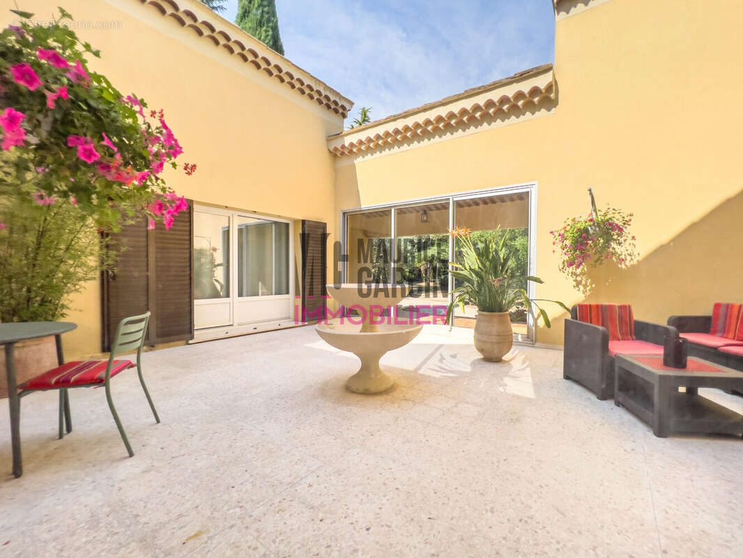 Maison à SARRIANS