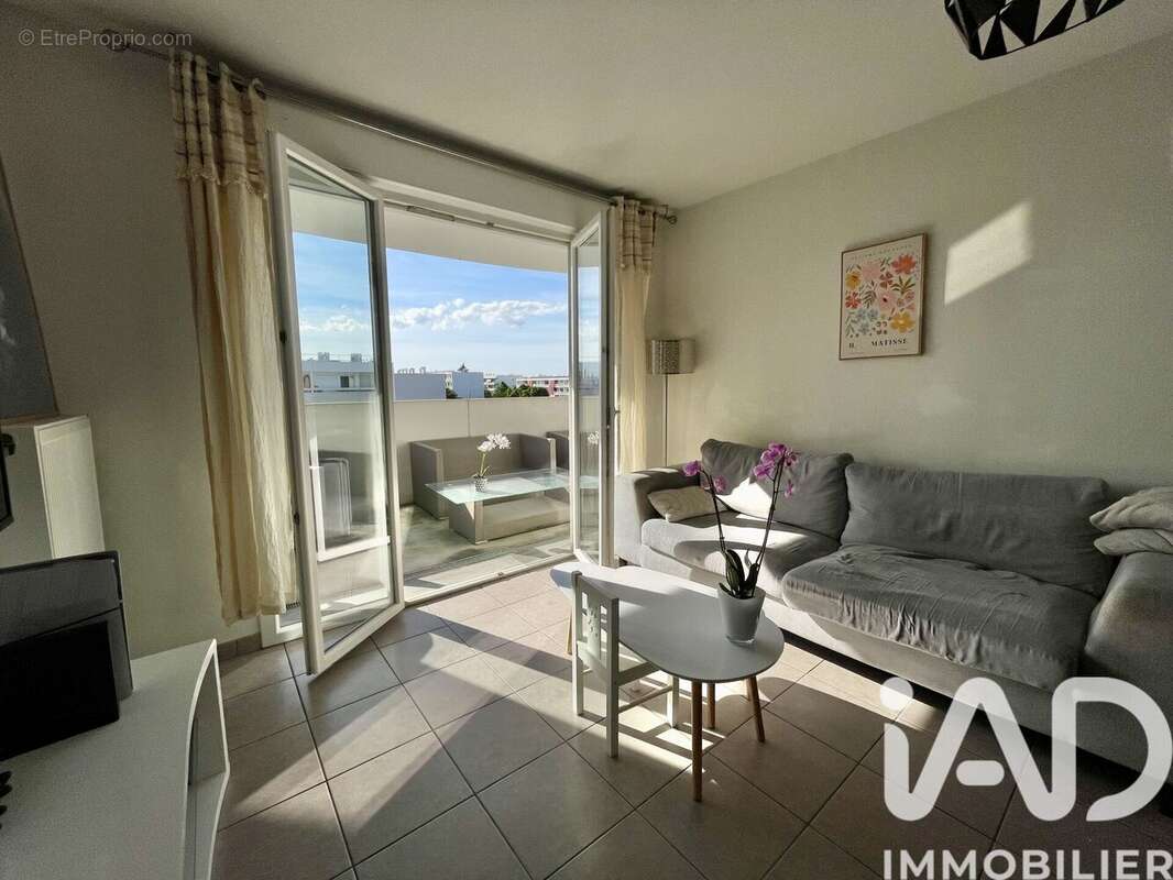 Appartement 60 m² à Cenon  - photo 3
