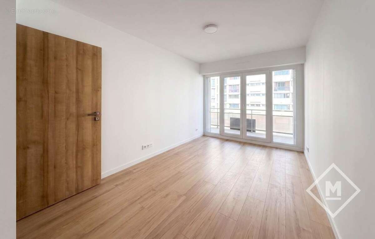Appartement à MARSEILLE-4E